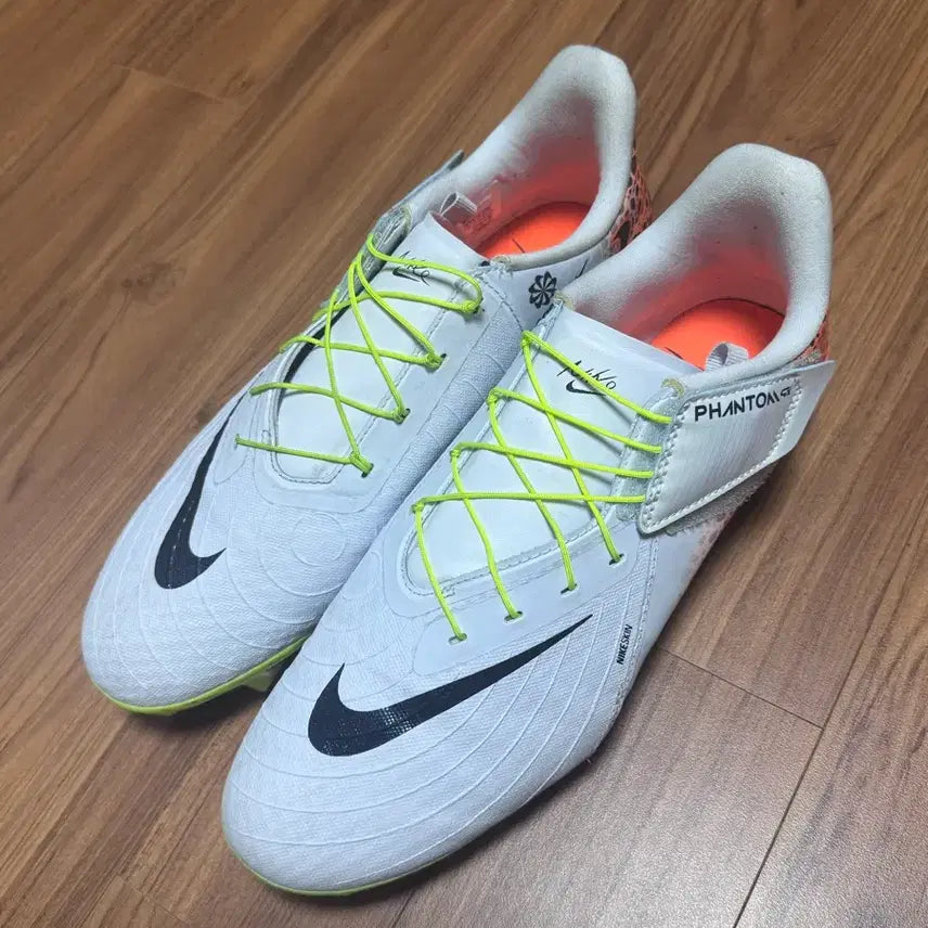 [BUNJANG] Nike Phantom GX 2 Academy MG Eezeon Electric Soccer Cleats / 나이키 팬텀 GX 2 아카데미 MG 이지온 일렉트릭