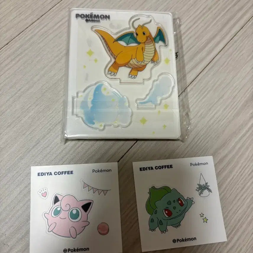 [BUNJANG] Dragonite Acrylic Stand & Pokemon Pan Stickers (Purin, Fushigidane) / 포켓몬 아크릴 스탠드 망나뇽 & 이디야 띠부띠부씰 푸린 이상해씨