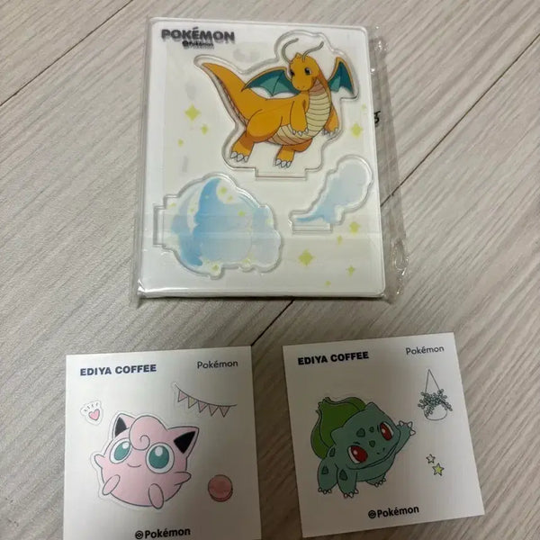 [BUNJANG] Dragonite Acrylic Stand & Pokemon Pan Stickers (Purin, Fushigidane) / 포켓몬 아크릴 스탠드 망나뇽 & 이디야 띠부띠부씰 푸린 이상해씨