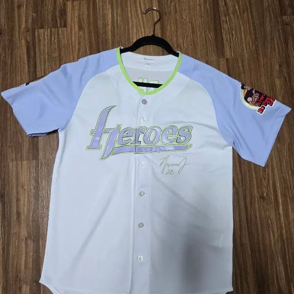 [BUNJANG] Kiwoom Heroes Kim Jae-woong Player Uniform (Size M) / 키움 히어로즈 김재웅 플레이어 유니폼 95(M)
