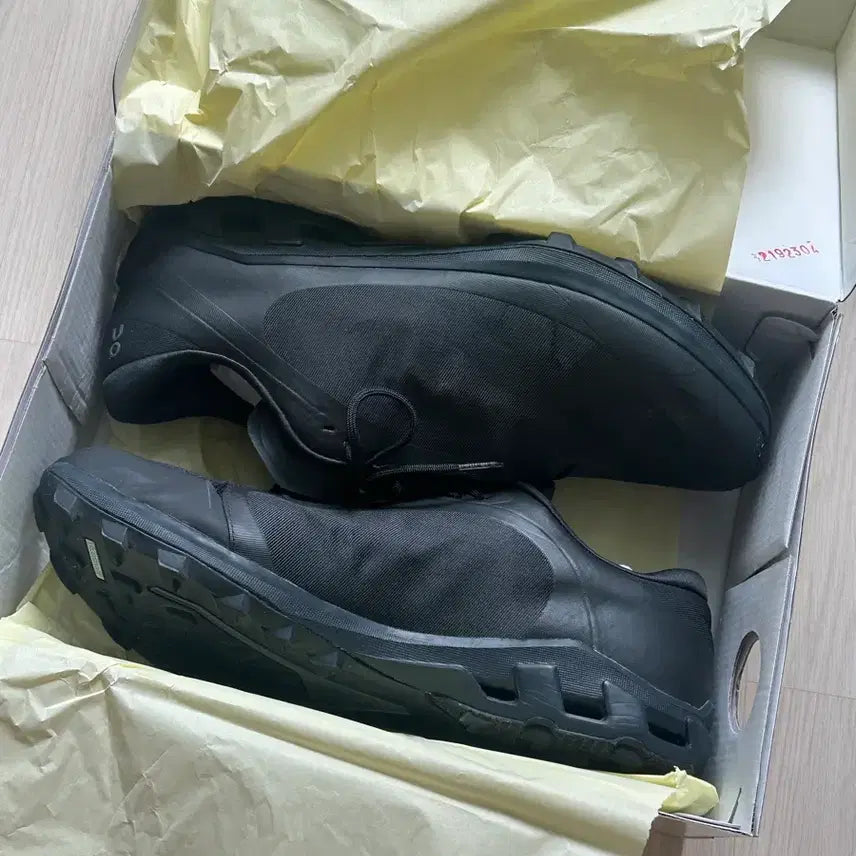 [BUNJANG] Onrunning x PAP Cloudventure Peak All Black / 온러닝X파프 클라우드 벤처 피크 올블랙 295