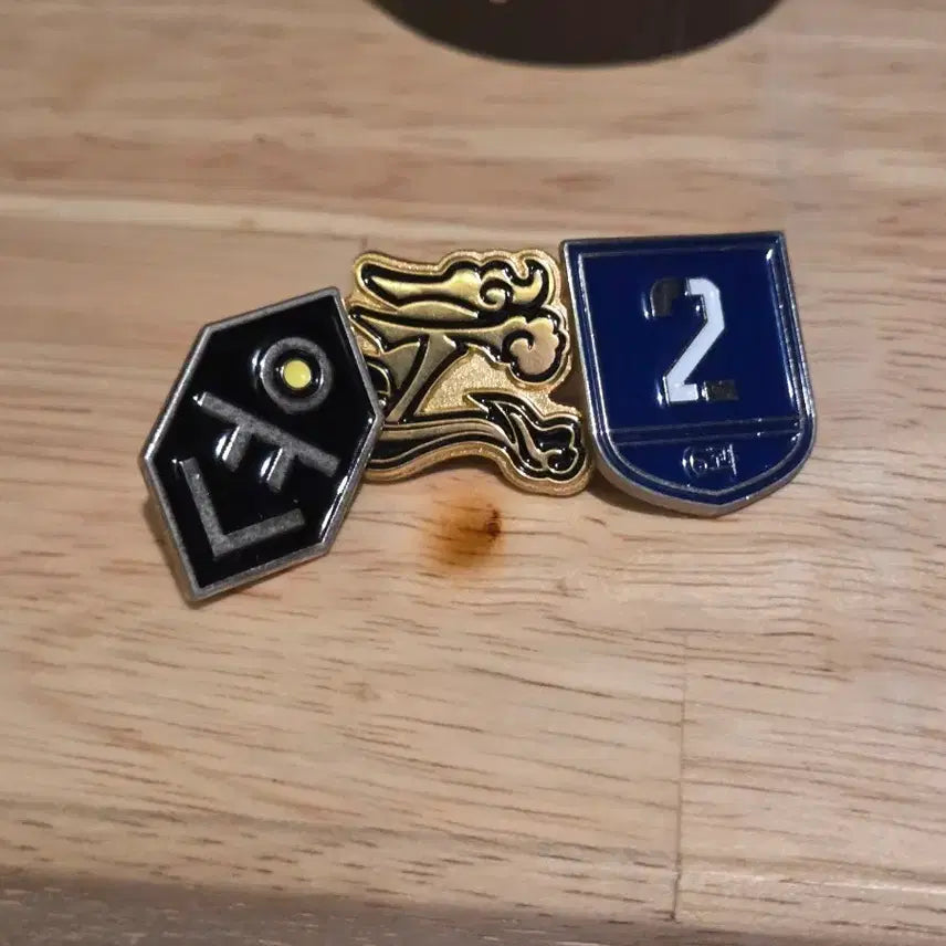 [BUNJANG] Yun Samuso Pin Badge / 라오루 뱃지 판매합니다.윤사무소