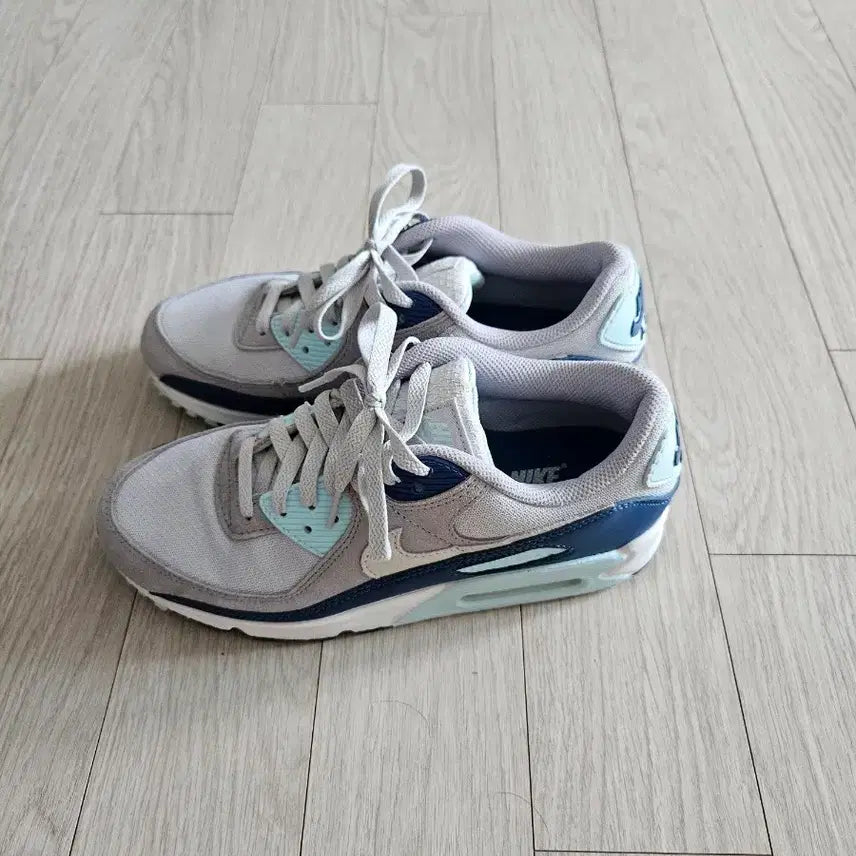 [BUNJANG] Nike Air Max 90 Sneakers (Size 255) / 맥스90 255