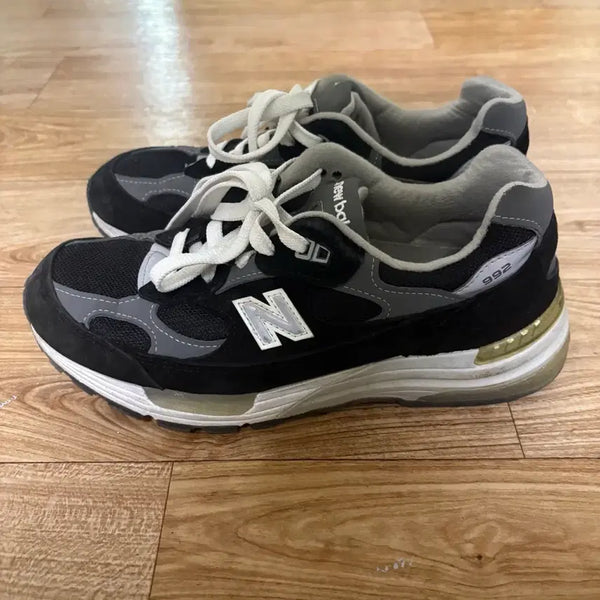 [BUNJANG] New Balance 992 Black Grey Sneakers / 뉴발란스 992 블랙그레이 245