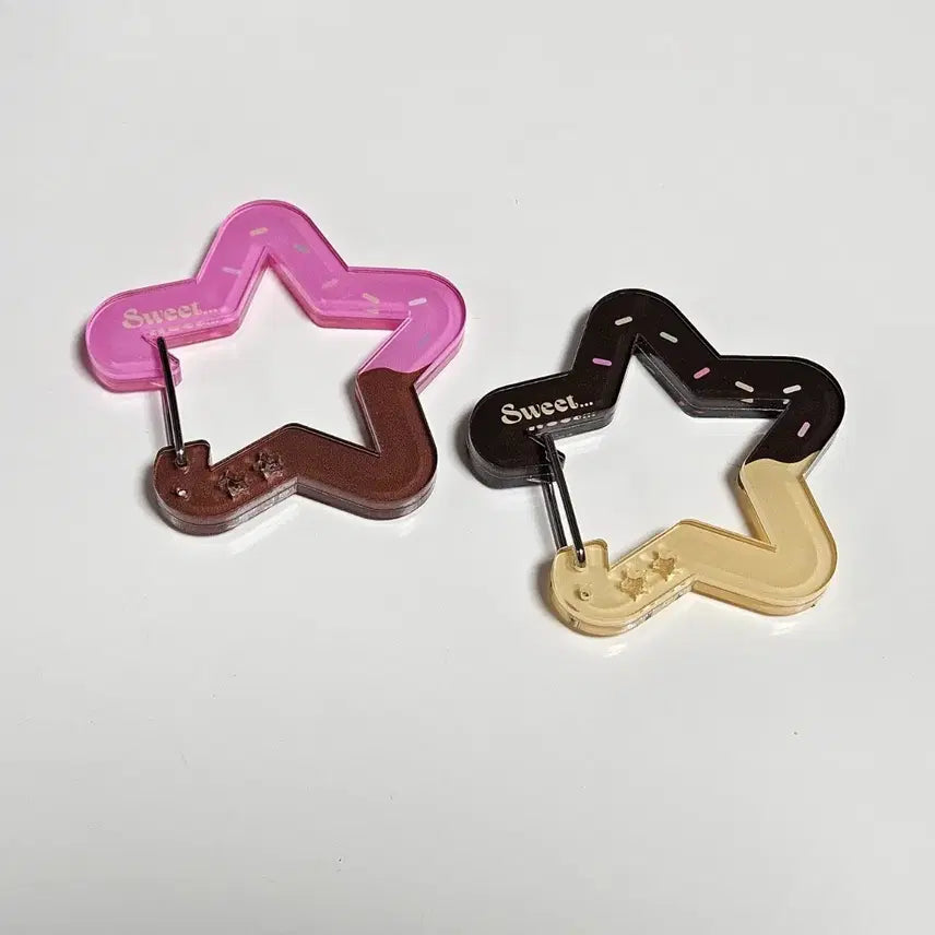 [BUNJANG] Strawberry Donut & Choco Donut Acrylic Carabiner Set / 아크릴 카라비너 딸기도넛+초코도넛 세트