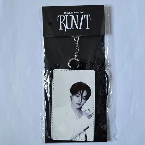 [BUNJANG] Stray Kids Run It Card Holder Keyring Lee Know Sealed / 스키즈 런잇 카드 홀더 키링 리노 미개봉 새상품