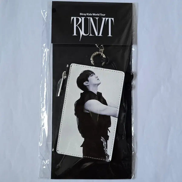 [BUNJANG] Stray Kids Run 2 U Card Holder Keyring Changbin Sealed / 스키즈 런잇 카드 홀더 키링 창빈 미개봉 새상품