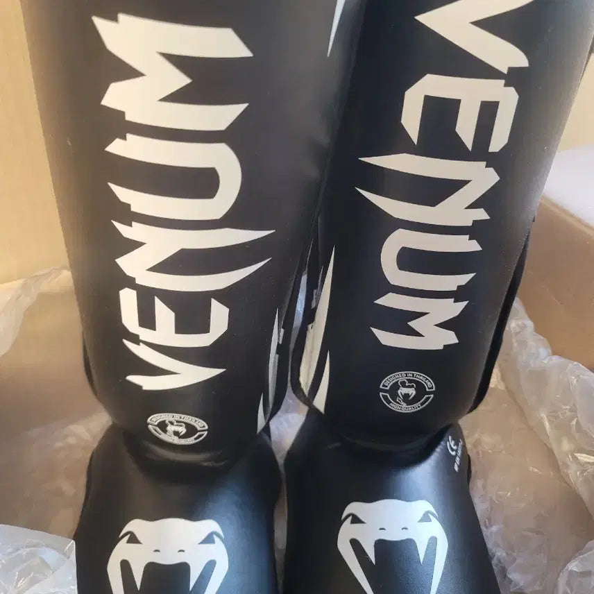 [BUNJANG] Venum "Legard" Kick Guards Black / 베넘 레거드 킥 보호대 블랙