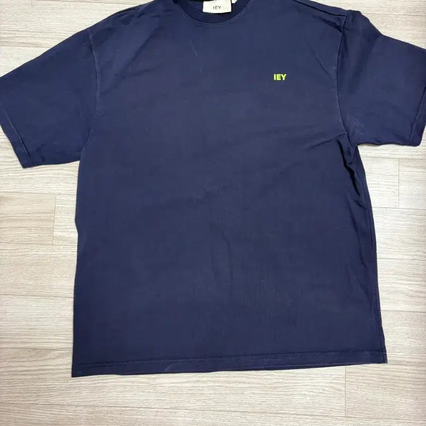 [BUNJANG] IEy Short-Sleeve T-Shirt / iey반팔티 팝니다