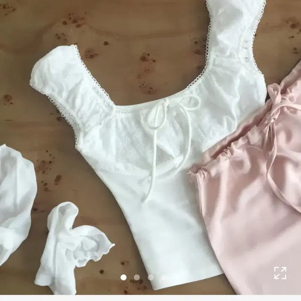 [BUNJANG] Ablie Punching Ribbon Puff T-Shirt White / 에이블리 펀칭 리본 퍼프 티셔츠 화이트