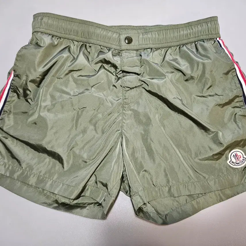 [BUNJANG] Moncler Khaki Swim Shorts Size S / 몽클레어 카키 스윔팬츠 반바지 S사이즈