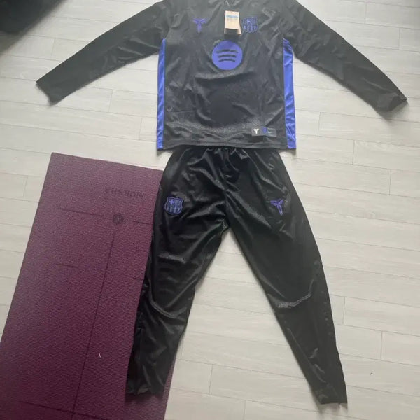 [BUNJANG] FC Barcelona x Kobe Bryant Collaboration Training Drill Top & Bottom Set (M Size) / 바르셀로나 코비 협업 드릴탑 트레이닝 세트