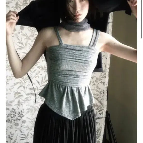 [BUNJANG] Sleeveless Top - Grey (Size S) / 한땀한땀 아나 민소매 그레이 s