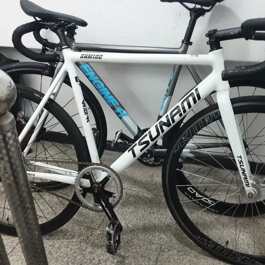 [BUNJANG] Tsunami White Full Build Bicycle / 쓰나미 화이트 픽시 무하자급 반차 판/대 내려갈때 까지 안팔림