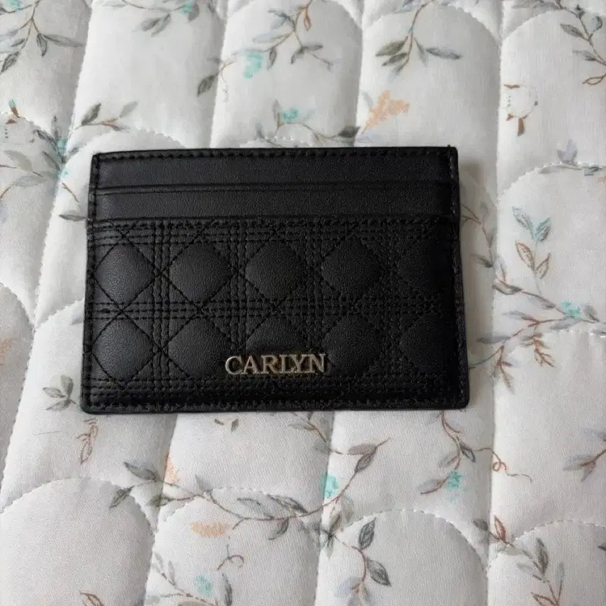 [BUNJANG] Carlyn Quilted Card Holder Black / 칼린 카드지갑 블랙