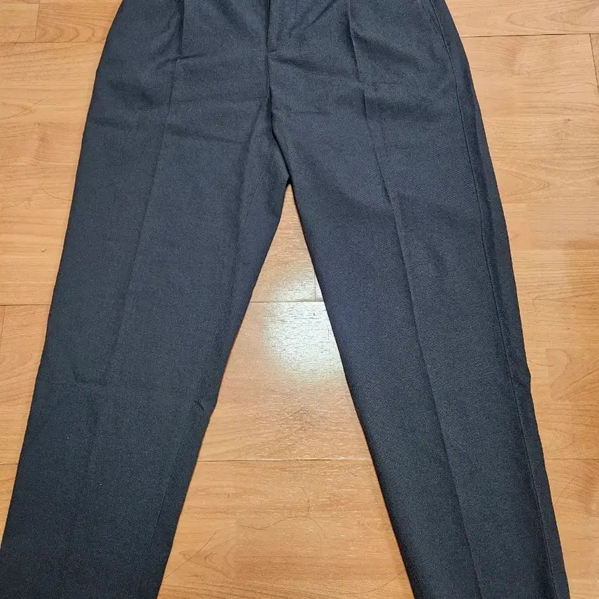 [BUNJANG] Epigram Charcoal Slacks Pants / 시리즈 에피그램 차콜색 슬랙스 바지