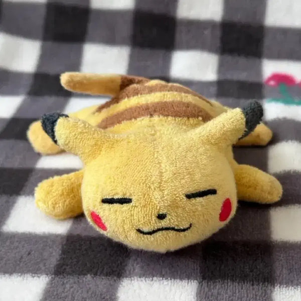 [BUNJANG] TOMY Pikachu Sleeping Plush Doll (1999) / 레어 포켓몬 고전 토미 잠자는 피카츄 납작이 인형 TOMY
