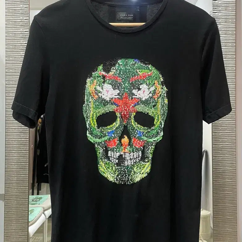 [BUNJANG] ZARA MAN Skull Sequin Short Sleeve T-Shirt (Size S) / ZARA MAN 스컬 시퀸 반팔티 S/36