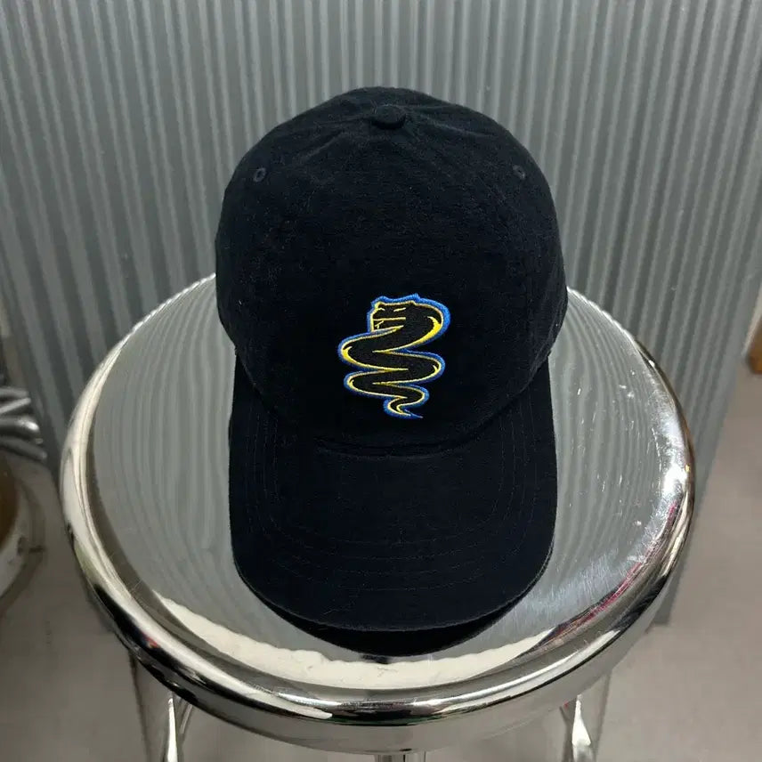 [BUNJANG] Nike Inter Milan Snake Logo Wool Ball Cap / [FREE] 나이키 NIKE 인터밀란 뱀 로고 자수 울 볼캡
