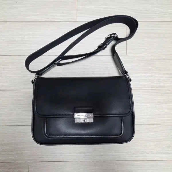 [BUNJANG] Michael Kors Leather Handbag / 마이클코어스 정가80 핸드백 가방 새제품 15에 팝니다
