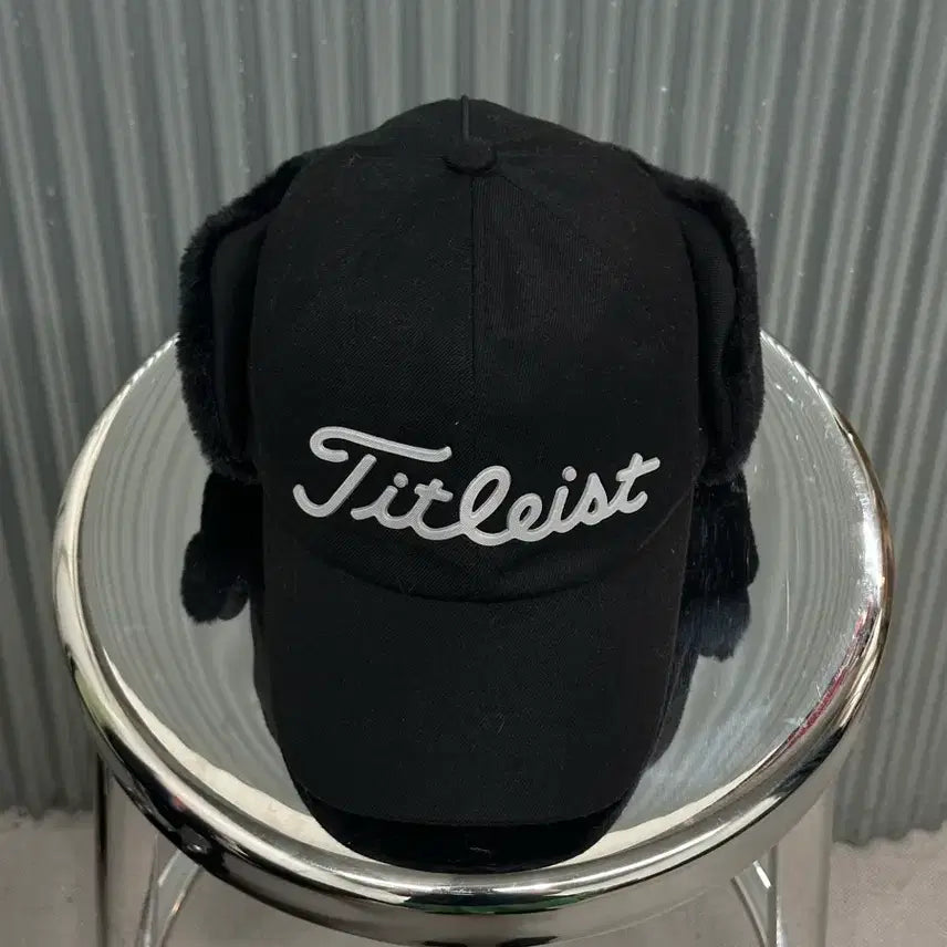 [BUNJANG] Titleist Earflap Lined Winter Golf Ball Cap / [FREE] 타이틀리스트 Titleist 퍼 귀덮개 방한 골프 볼캡