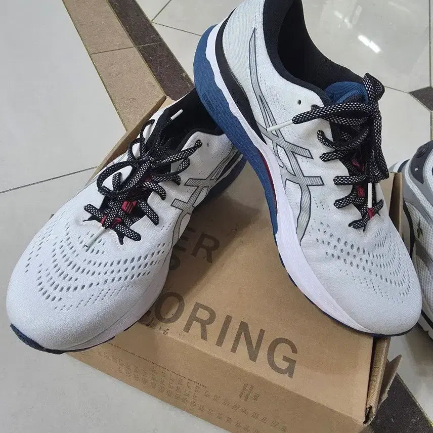 [BUNJANG] ASICS Gel-Kayano 28 Men's Running Shoes White / 아식스 젤 카야노 28 흰색 남성용