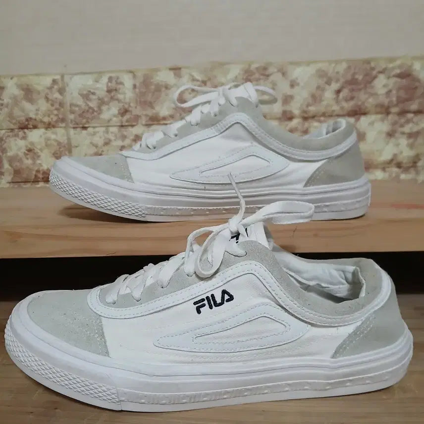 [BUNJANG] Fila Classic Sneakers / (165) 휠라 클래식 스니커즈 260