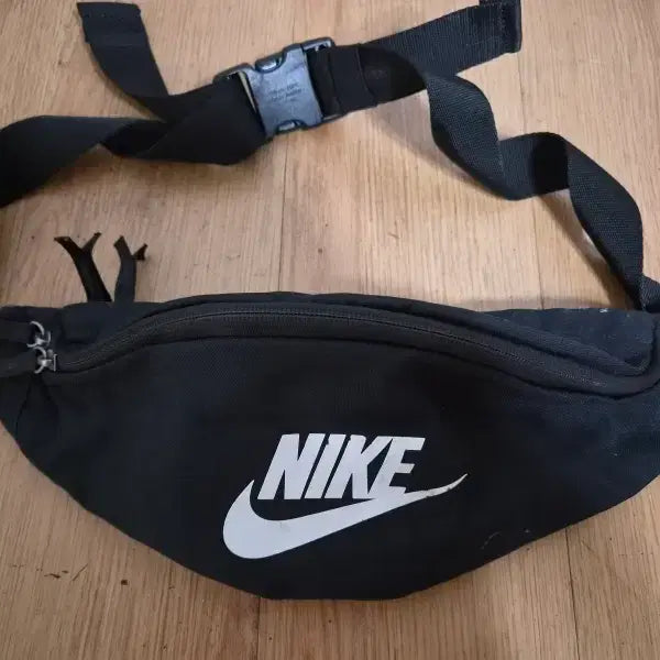 [BUNJANG] Nike Unisex Hip Pack Sling Bag / 나이키/남녀공용/힙색/슬링백/정품/상태굿