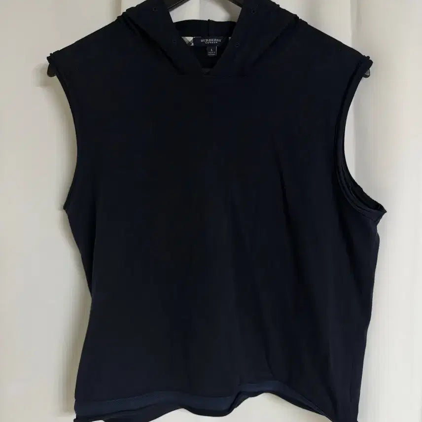 [BUNJANG] Burberry Sleeveless Hoodie T-Shirt / 버버리 후드 슬리브리스