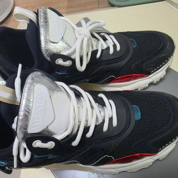 [BUNJANG] Valentino Garavani Sneakers Black Silver / 발렌티노 가라바니 스니커즈 블랙 실버