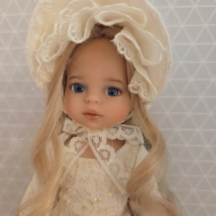 [BUNJANG] Repainted Paola Reina Mini Doll with Clothes / 리페 미니 파올라레이나