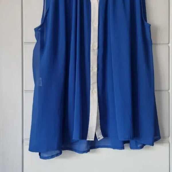 [BUNJANG] Blue and White Color-Blocked Sleeveless Shirt / 블루 화이트 배색 민소매 셔츠F