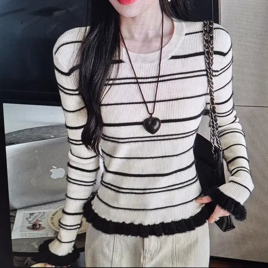 [BUNJANG] Stripe Knit Top with Fur Trim / (해외배송)스트라이프 니트 퍼 트리밍 2컬러