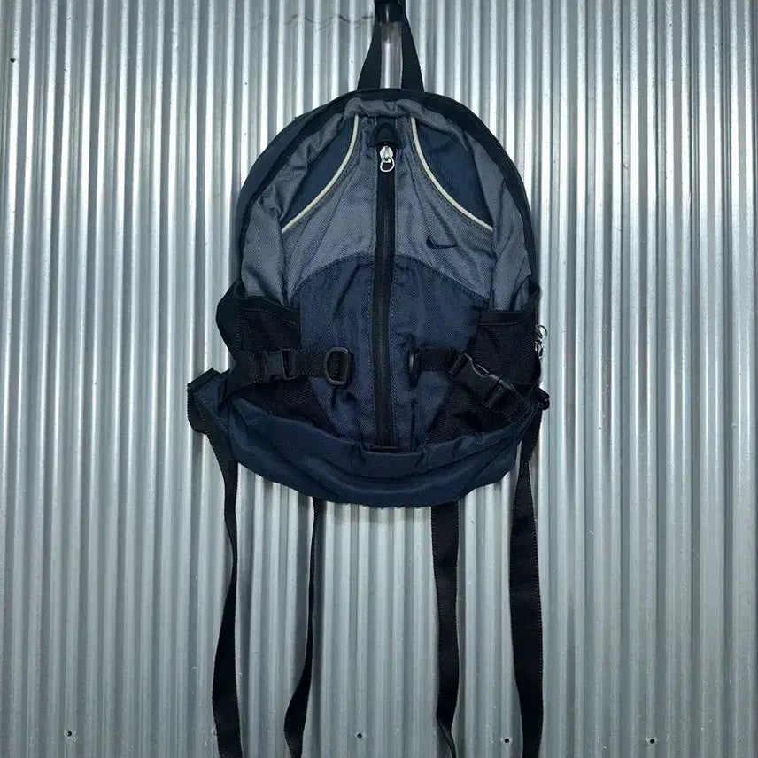 [BUNJANG] Nike 2004 Vintage Mini Backpack Navy Grey / [FREE] 나이키 NIKE 00년대 빈티지 네이비 미니 백팩