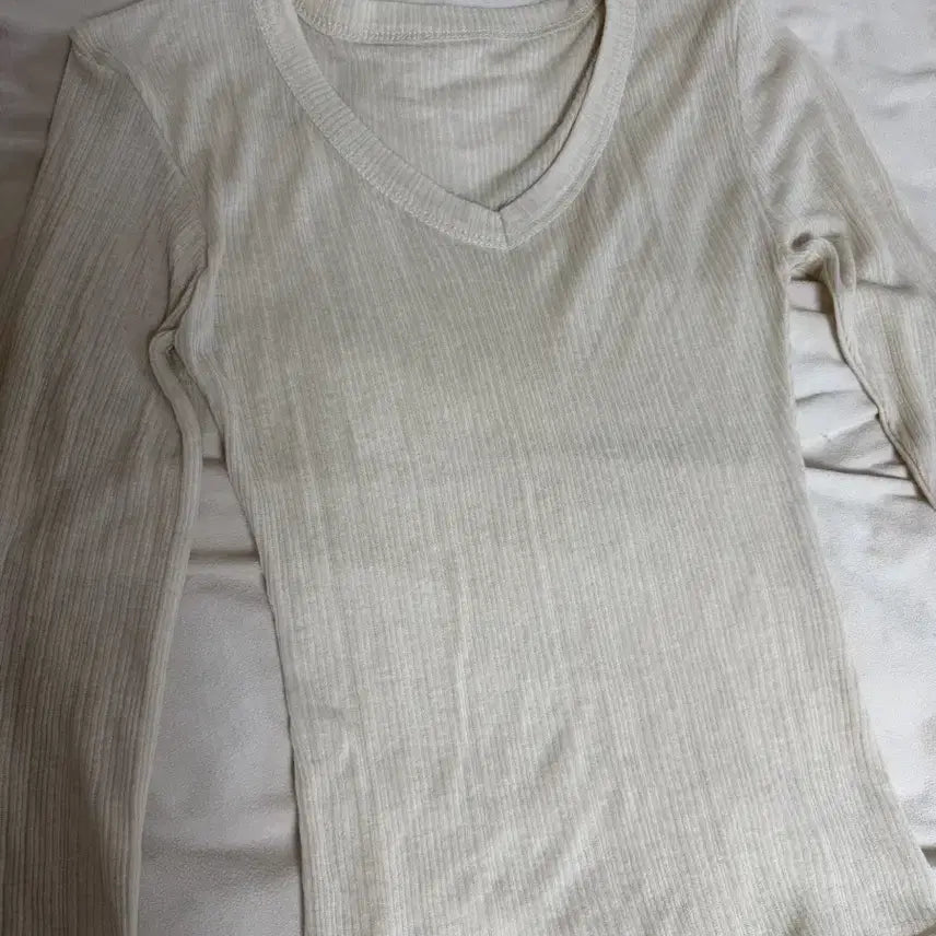 [BUNJANG] Knit Long Sleeve T-Shirt Beige / 니트 긴팔 티셔츠 베이지