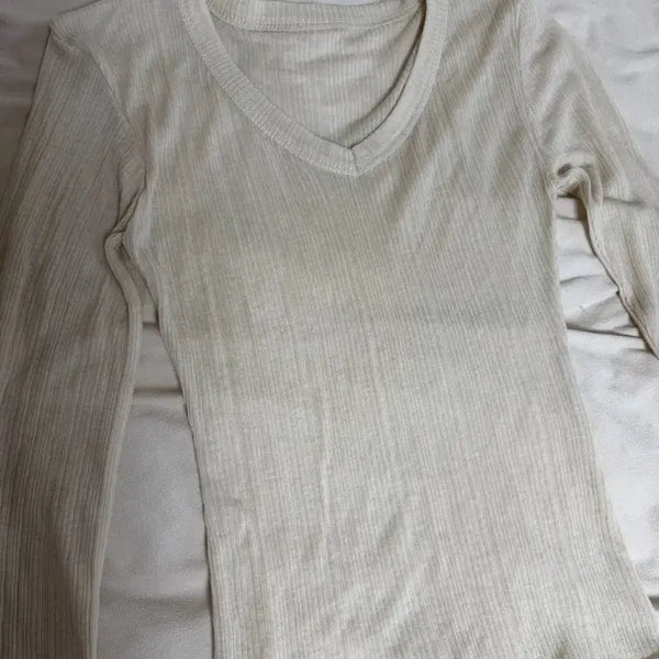 [BUNJANG] Knit Long Sleeve T-Shirt Beige / 니트 긴팔 티셔츠 베이지