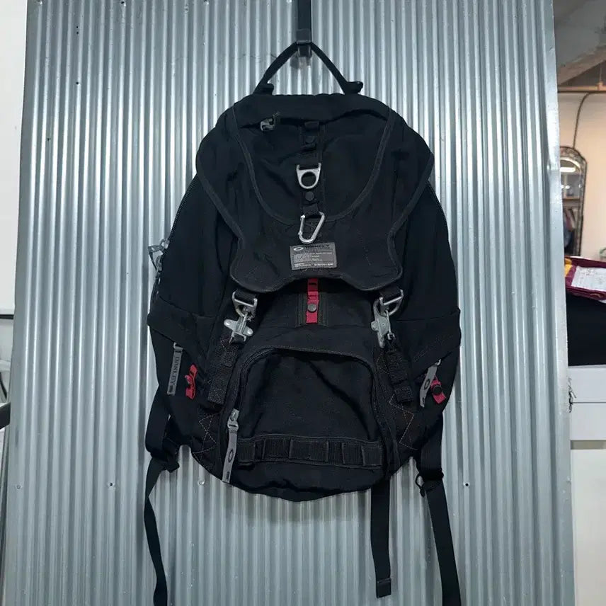 [BUNJANG] Oakley Tactical Field Gear Icon Pack Backpack Black / 오클리 OAKLEY 택티컬 필드기어 아이콘팩 백팩 블랙