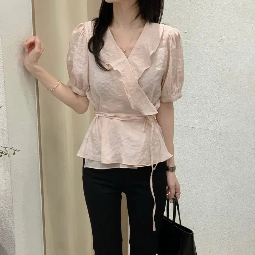 [BUNJANG] Onvision Mori Frill Lap Blouse / 온비전 모리 프릴랩 블라우스