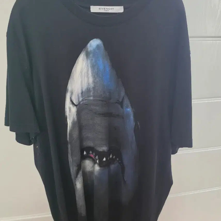 [BUNJANG] Givenchy Shark Print Short Sleeve T-Shirt Black / 지방시 상어 반팔 티셔츠 블랙