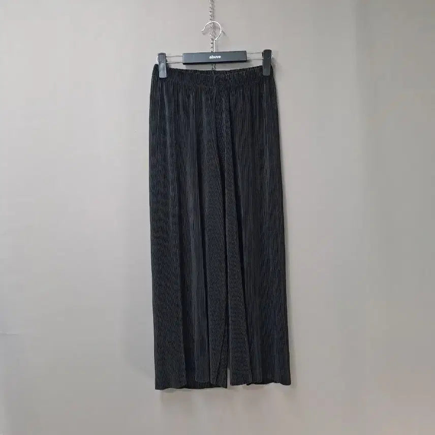 [BUNJANG] Black Pleated Wide Pants / 검정색 플리츠 와이드 팬츠