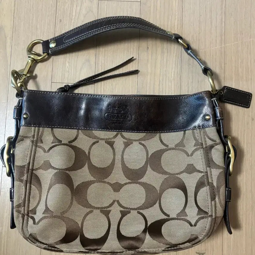 [BUNJANG] COACH Signature Pattern Hobo Shoulder Bag Brown / COACH 코치 시그니처 패턴 브라운 호보백 숄더백