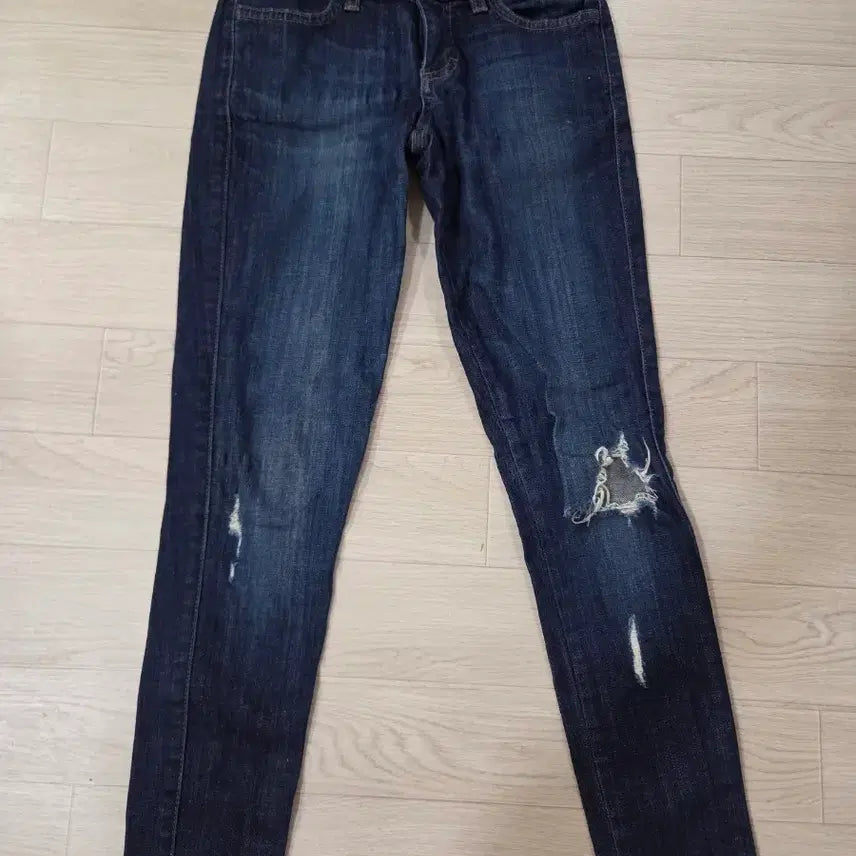 [BUNJANG] SIWI High Waist Slim Fit Denim Pants / 씨위진