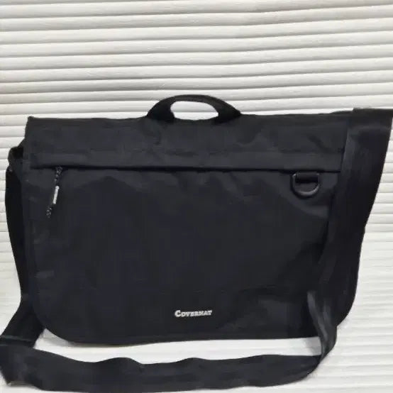 [BUNJANG] Covernat New Classic Authentic Messenger Bag / 커버낫 뉴클래식 어센틱 메신저백. 책가방