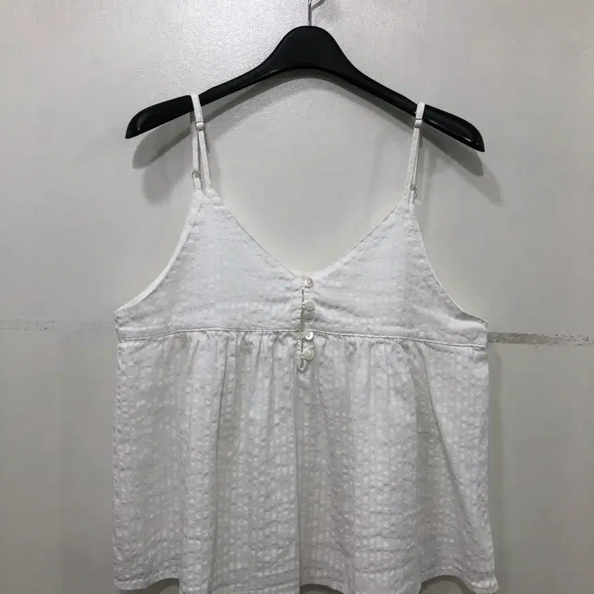 [BUNJANG] Lili Marlene Sleeveless Blouse / Lili Marlene 릴리 마를린 나시 블라우스