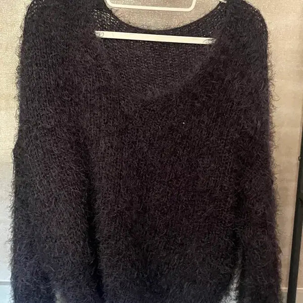[BUNJANG] V-Neck Knit Sweater / 니트 스웨터