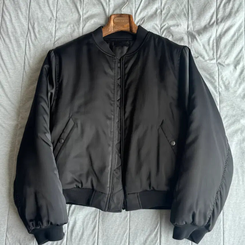 [BUNJANG] Modul MA-1 Short Bomber Jacket Black / 머듈 Short MA-1 블랙