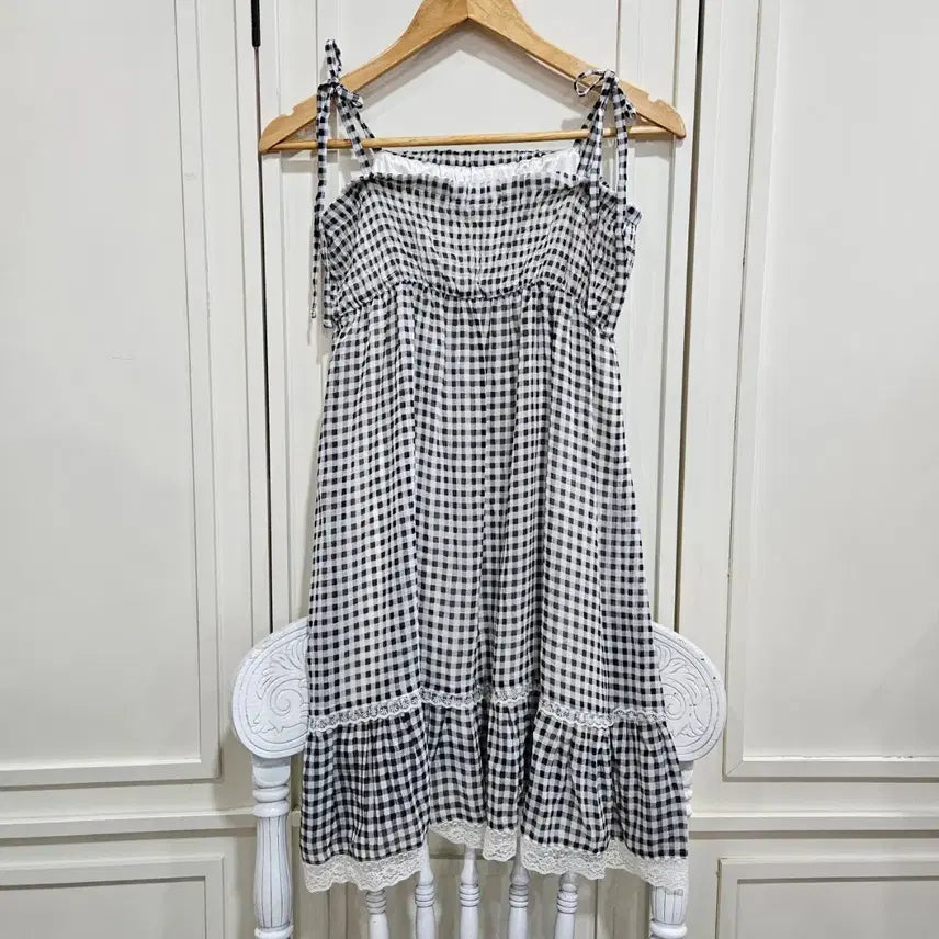[BUNJANG] Checkered Lace Midi Dress / 체크무늬 레이스 원피스