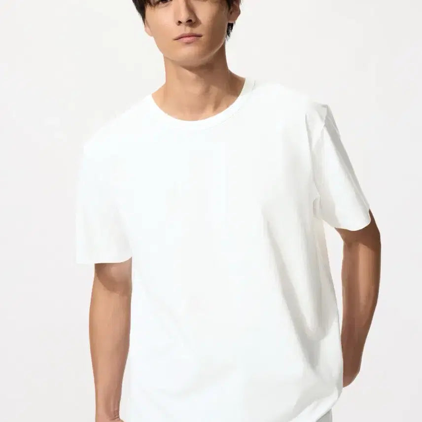 [BUNJANG] Uniqlo Airism Cotton Crew Neck T-Shirt (Set of 5) / [새제품] 유니클로 에어리즘 코튼 크루넥 M 화이트, 블랙 5장