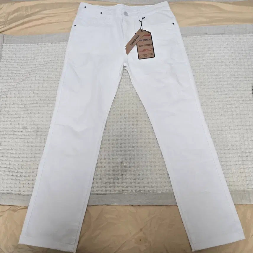 [BUNJANG] Modern Classic White Denim Pants (Size 32) / 모던 클래식 화이트 데님 팬츠32