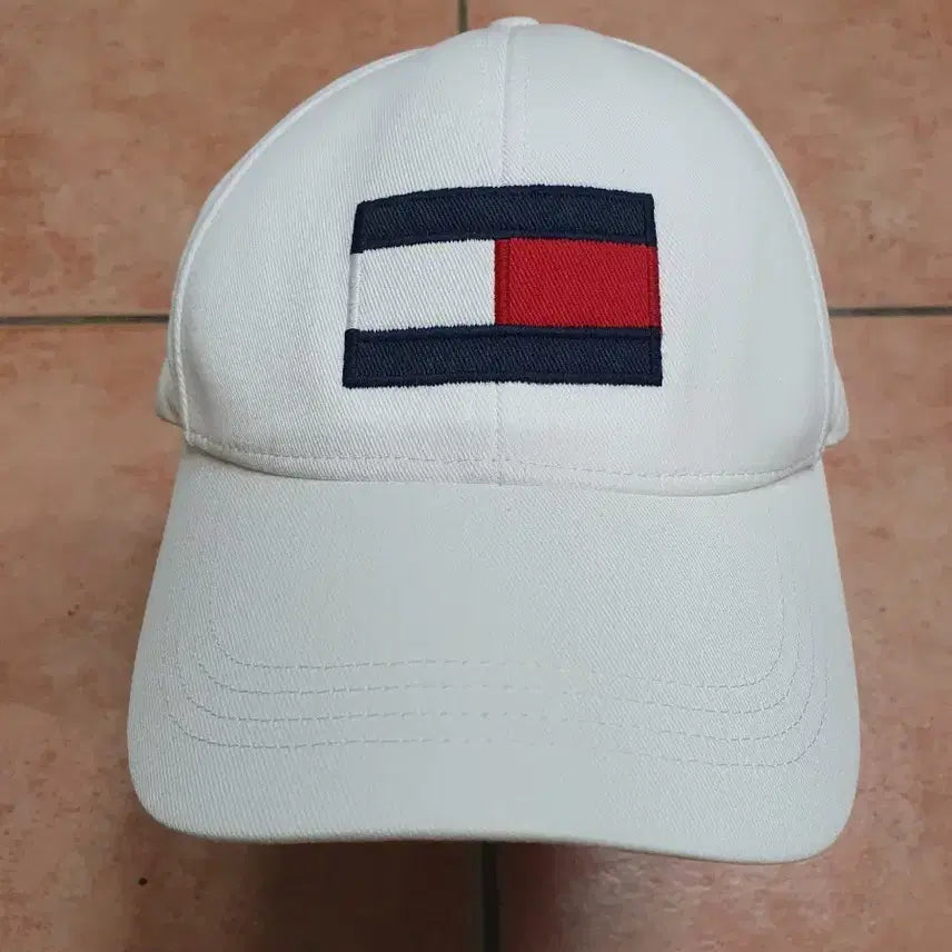 [BUNJANG] Tommy Hilfiger Big Flag Logo White Ball Cap / [정품] 타미힐피거 빅플래그 화이트 볼캡